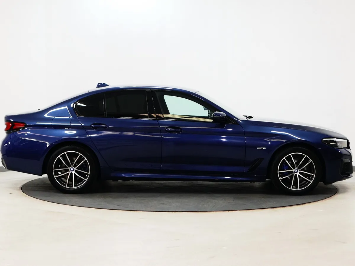 *88* 2023 BMW 5-Series 2.0 M-SPORT - Image 3