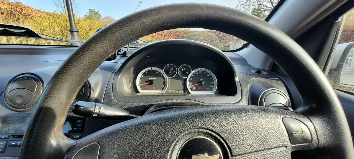 Chevrolet Aveo LS Saloon - Image 4