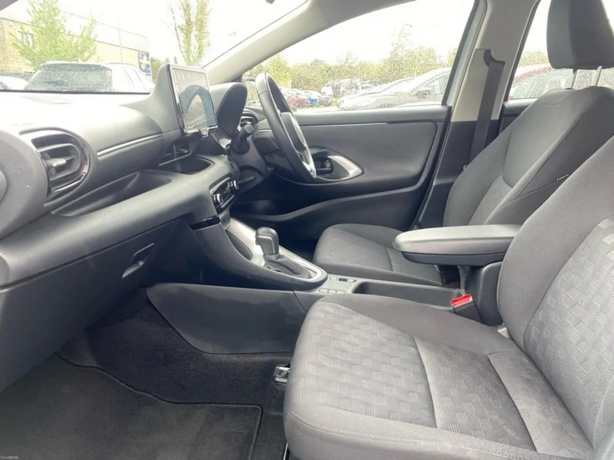 Toyota Yaris HYB 1.5 LUNA 115HP - Image 6