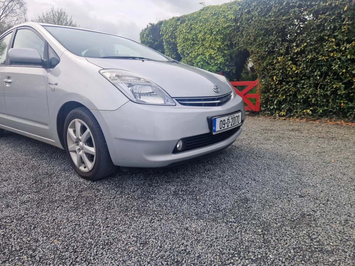 Toyota Prius 2009 - Image 2