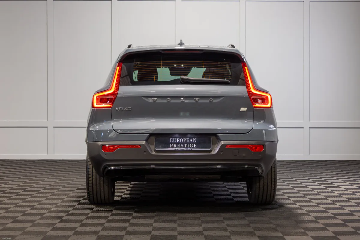 222 Volvo XC40 T4 Plus - Image 5