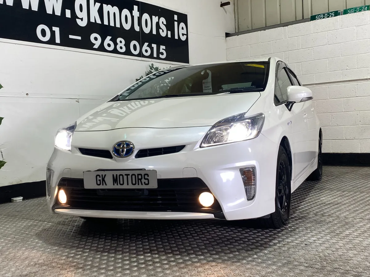 Toyota Prius 2015///LOW KLMS//FINANCE AVAILABLE/// - Image 6