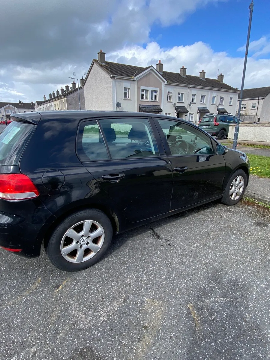 Volkswagen Golf 2010 - Image 3