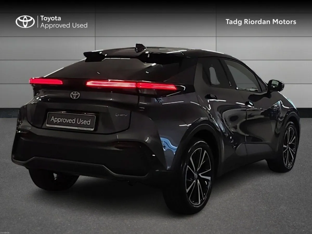 Toyota C-HR HYBRID SOL - Image 2