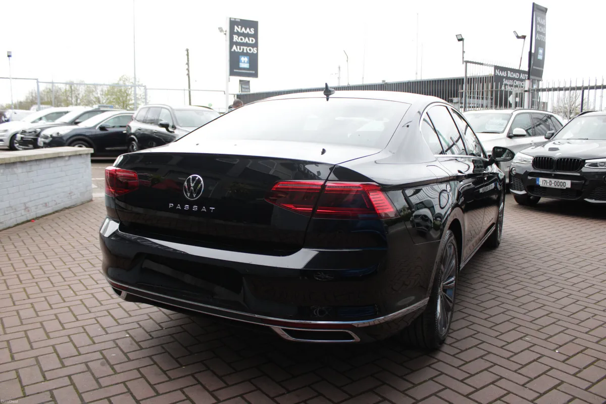 2.0TDI 150BHP ELENGANCE ADVANCE SALOON AUTO // HEA - Image 4