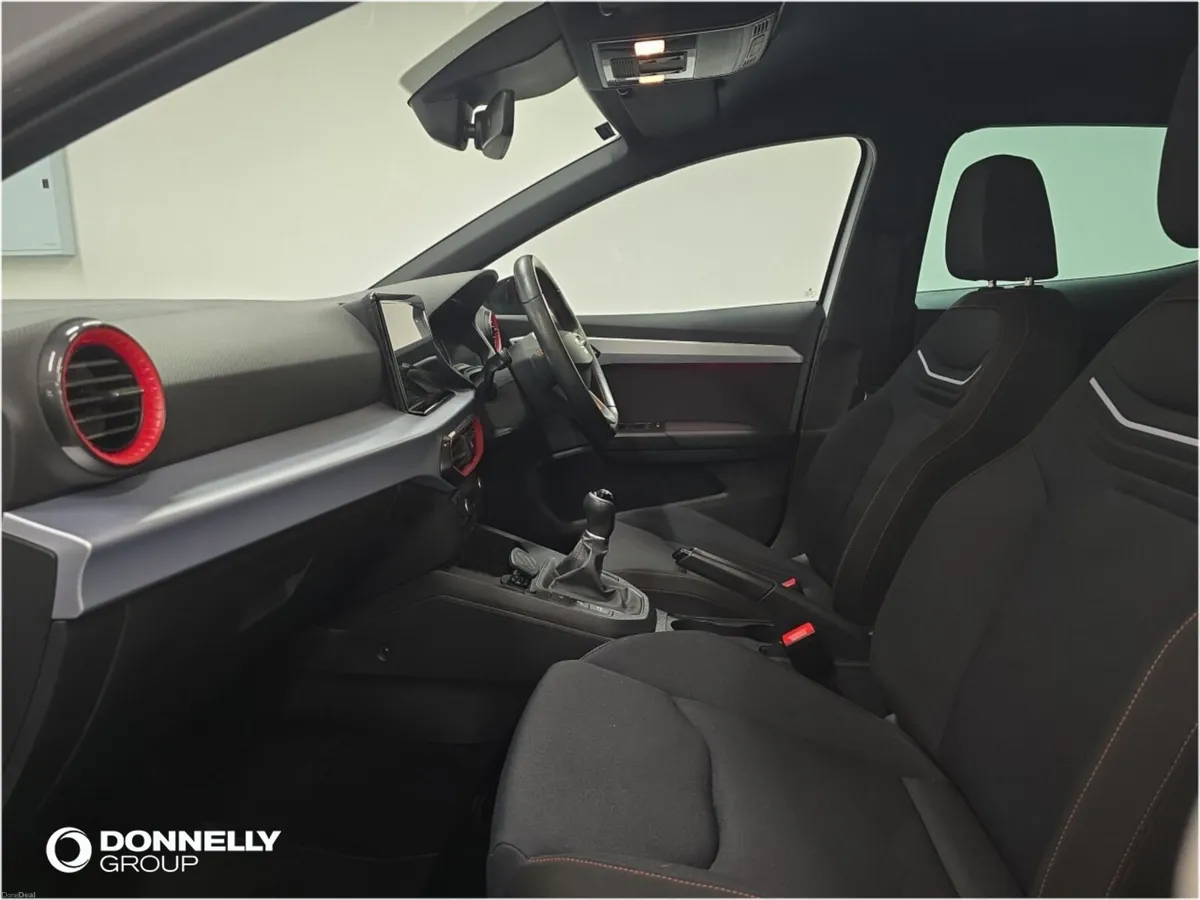 SEAT Ibiza Hatchback FR - Image 2