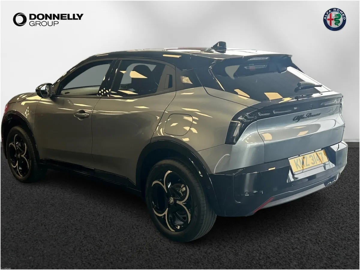 Alfa Romeo Junior Hatchback - Image 2