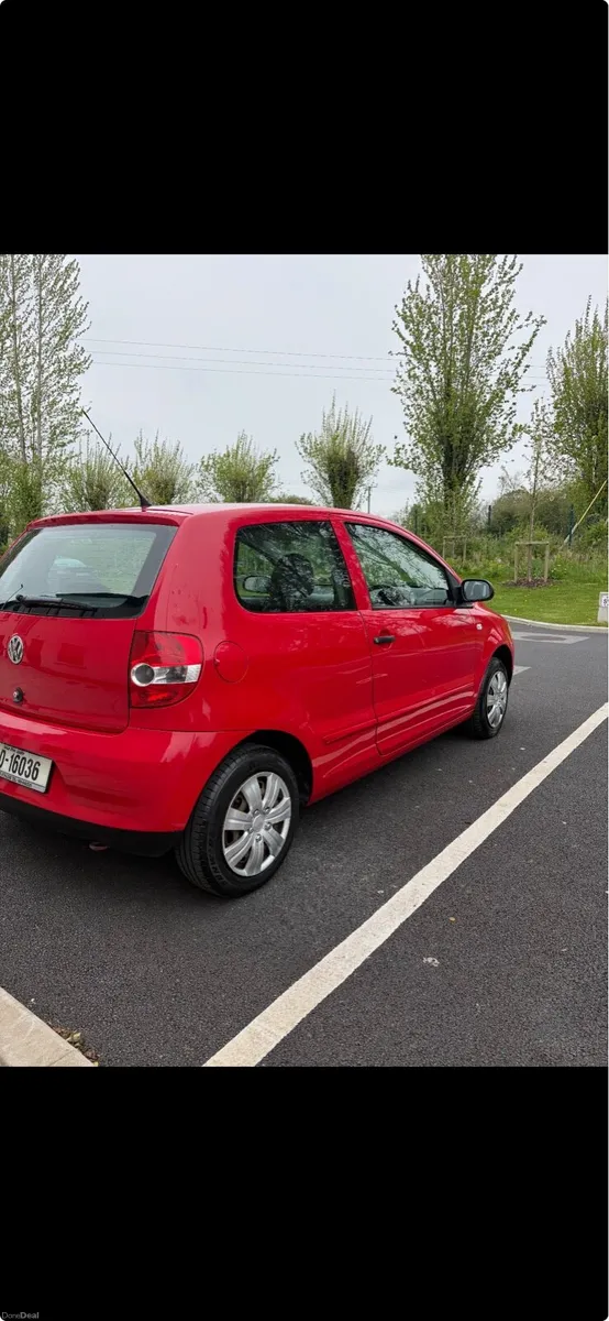 10 Volkswagen Fox - Image 1