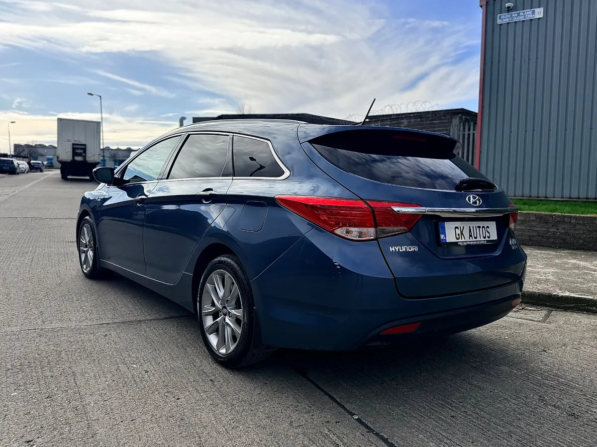 Hyundai i40 Estate high spec - Image 4