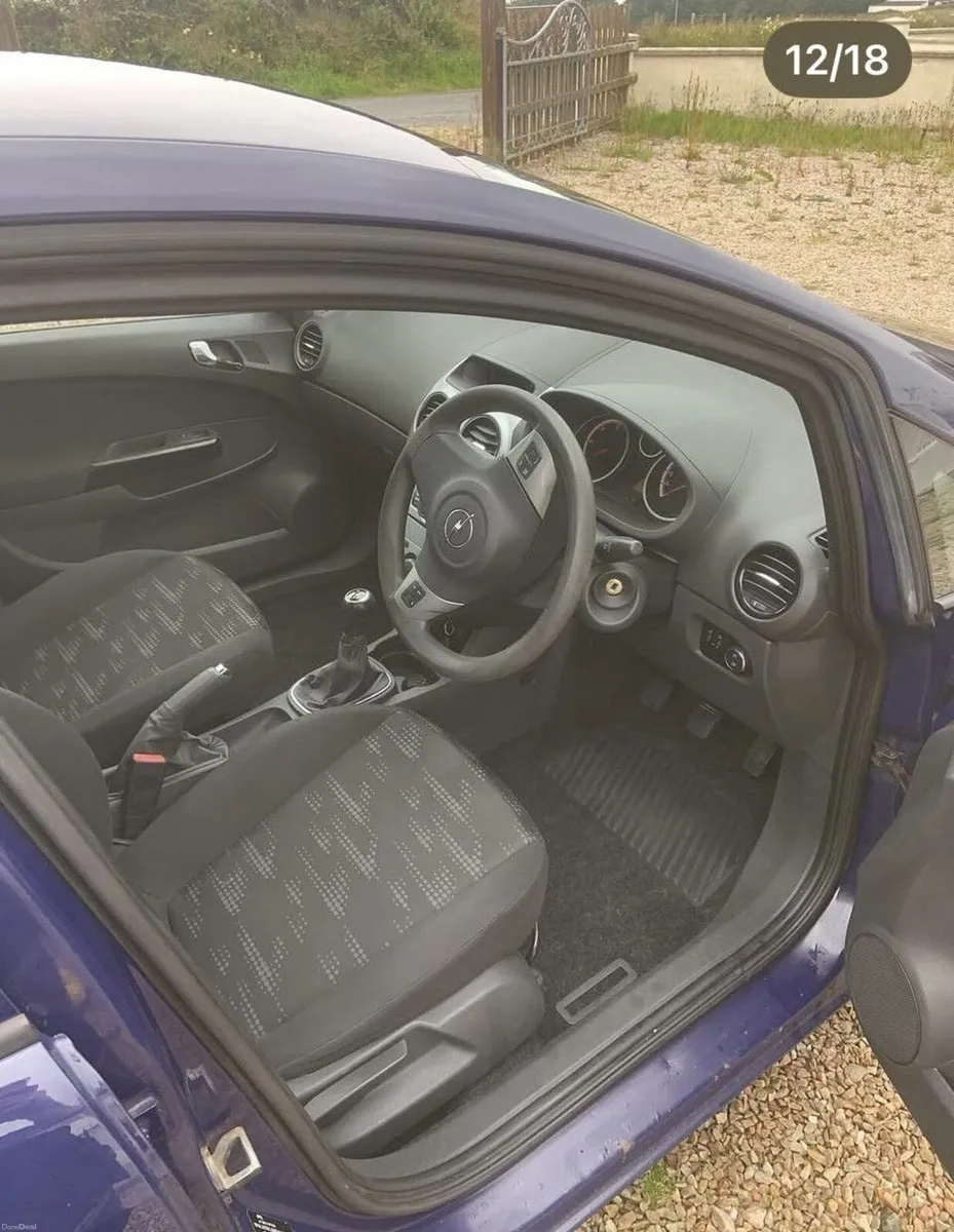 Opel Corsa 2013 manual diesel - Image 3