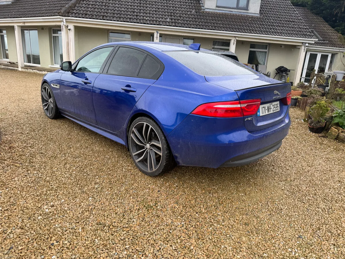Jaguar XE 2.0 R 2017 - Image 4