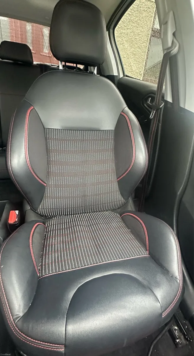 Peugeot 208 GT Line - Image 3