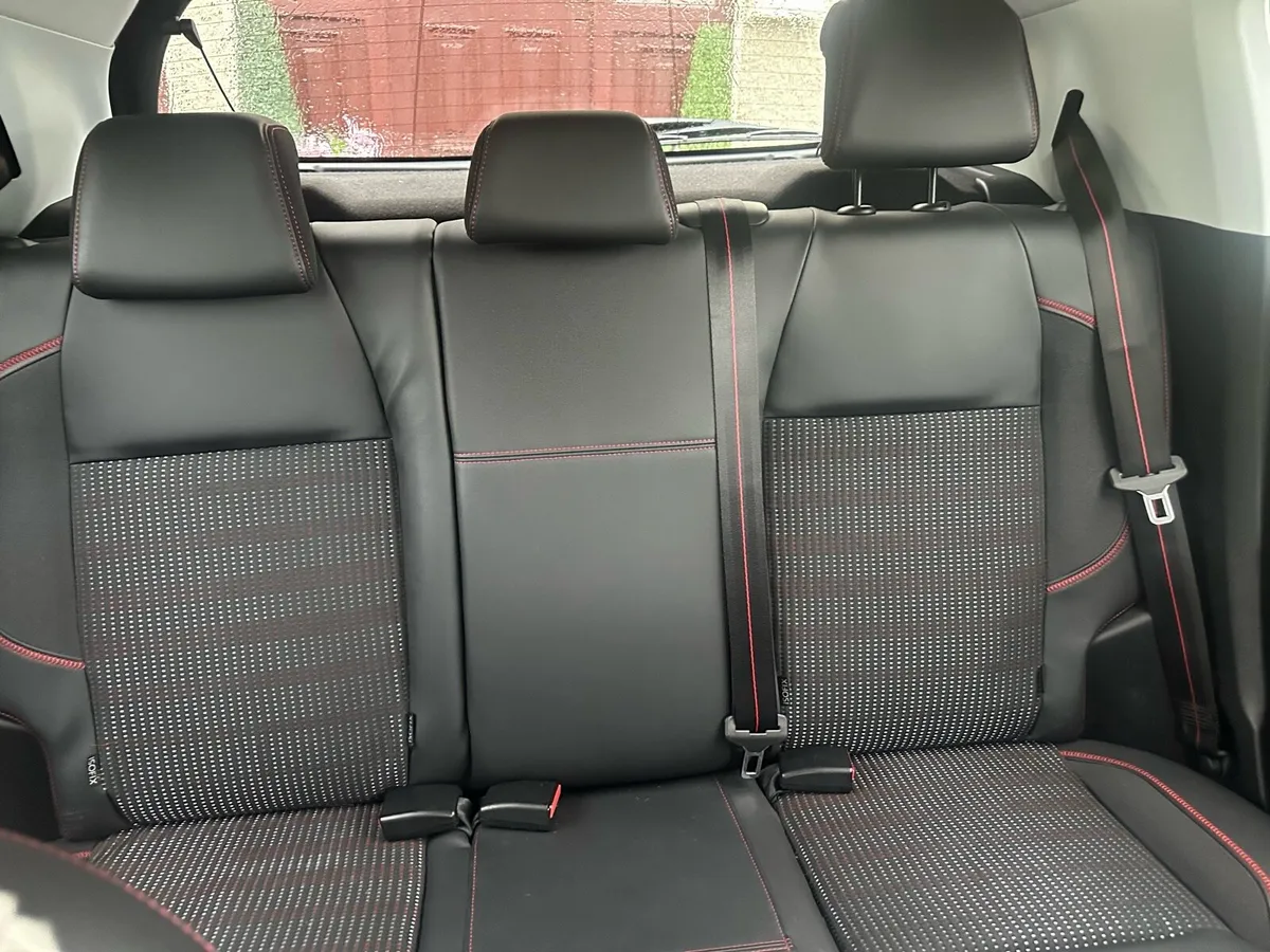 Peugeot 208 GT Line - Image 4