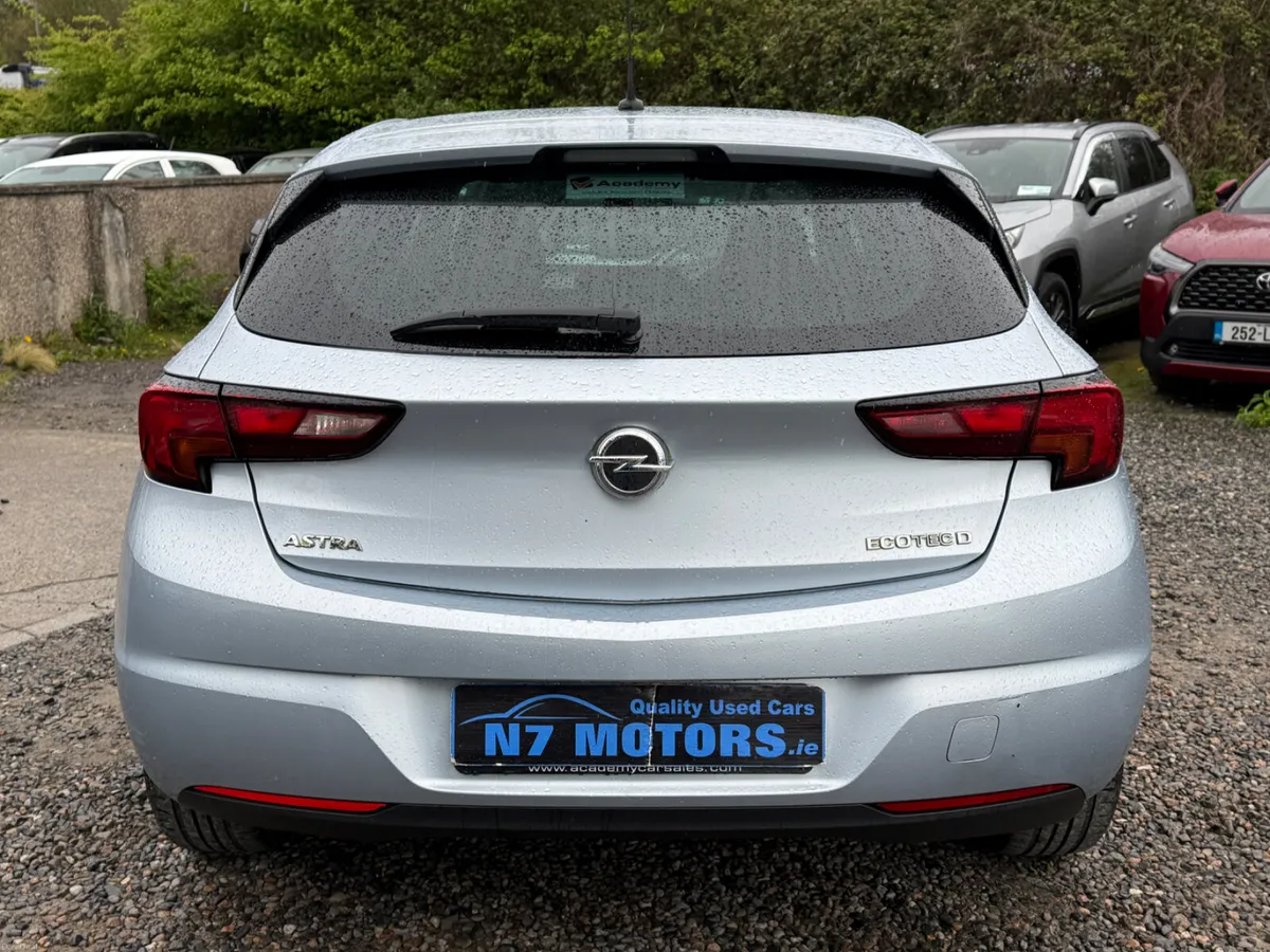 2019 Opel Astra 120 YEARS 1.6 CDTI - Image 4