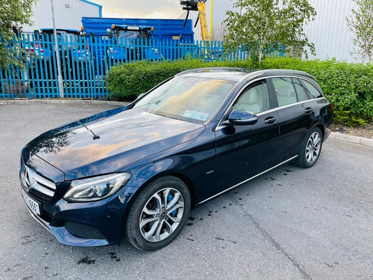 Mercedes C350e - Image 3