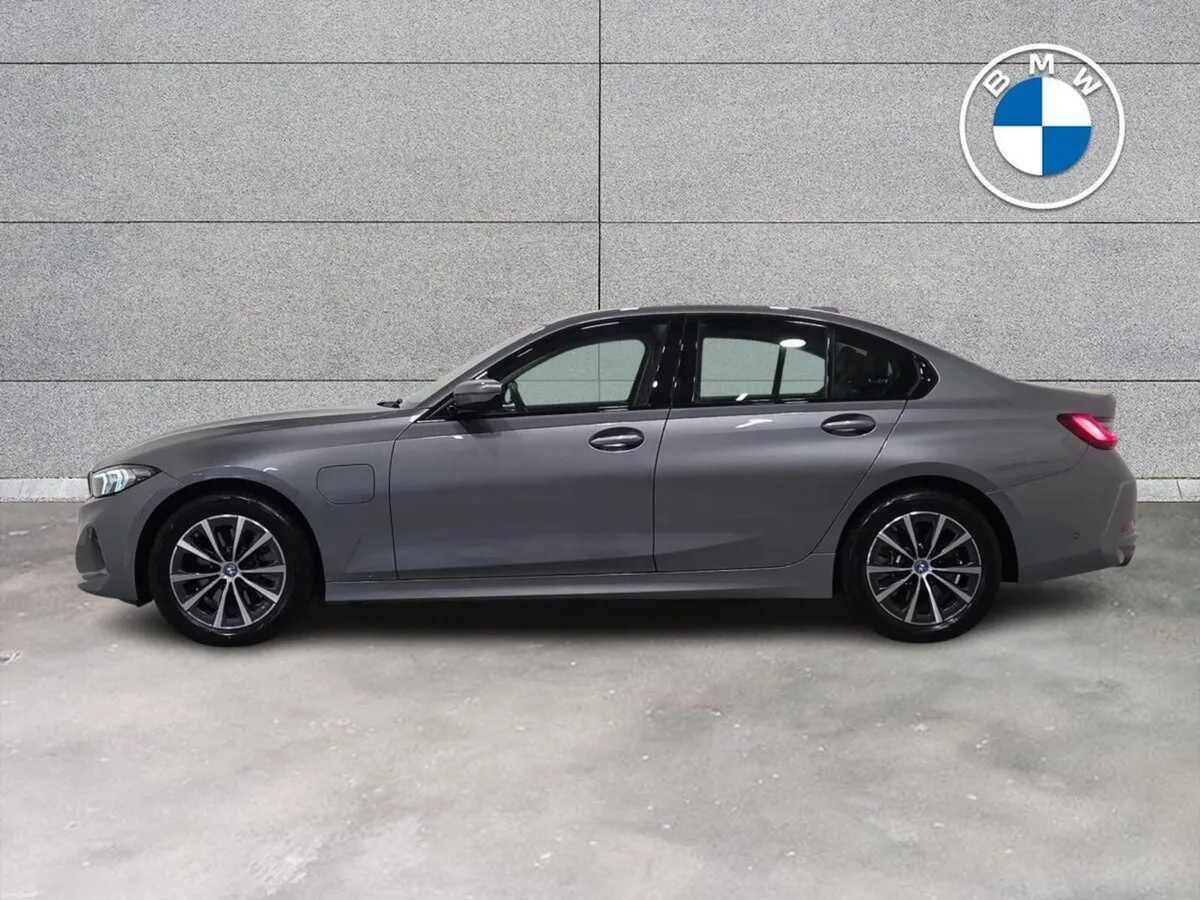BMW 3-Series 330e Sport Saloon - Image 3