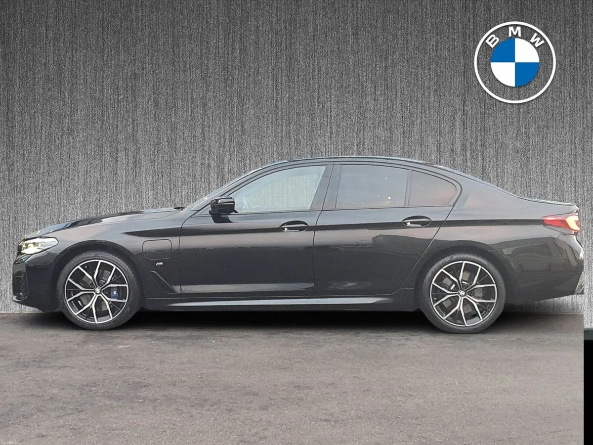 BMW 5-Series 530e M Sport Saloon - Image 4