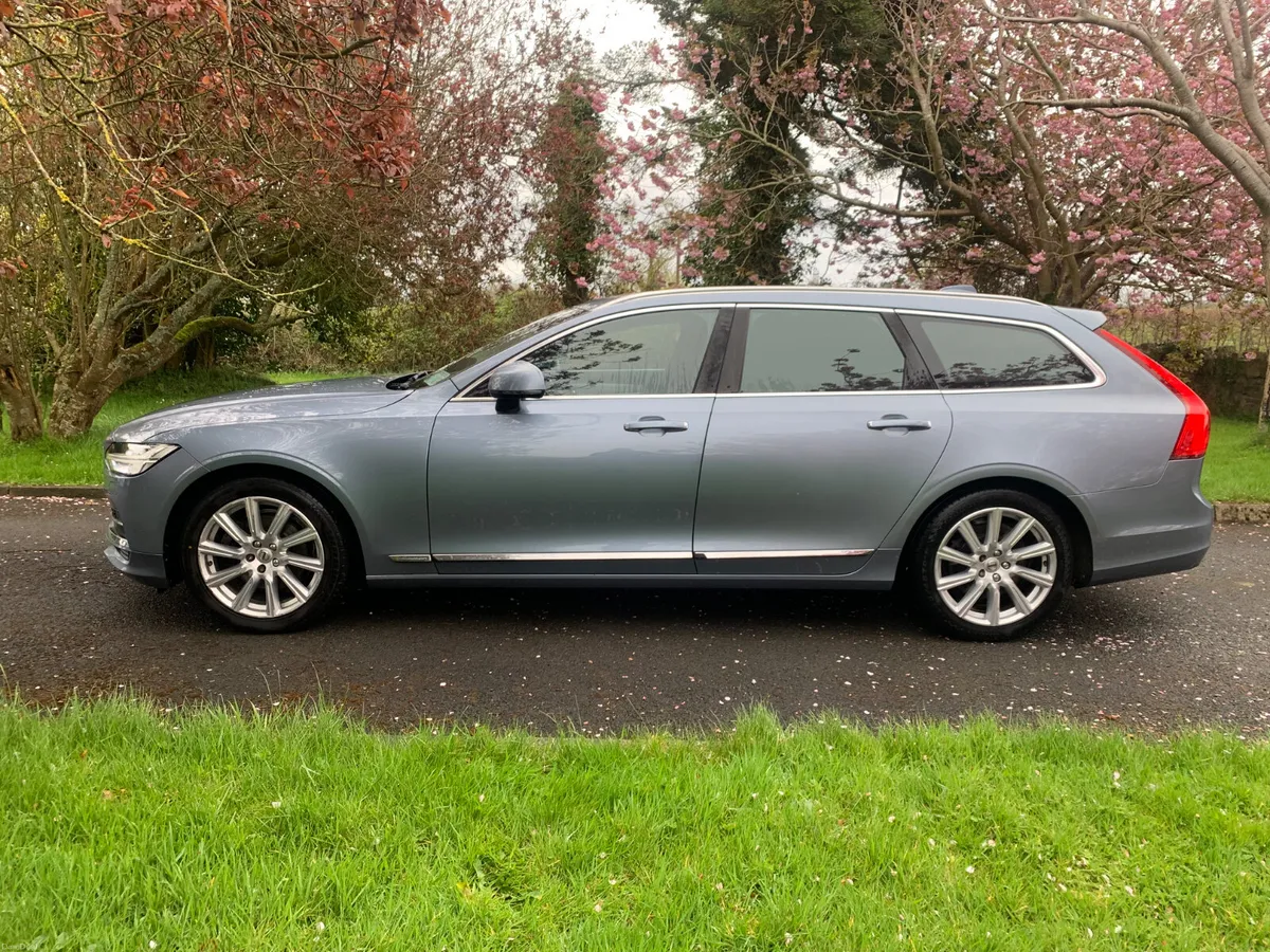 Volvo V90 2017 V90 Inscription - Image 2