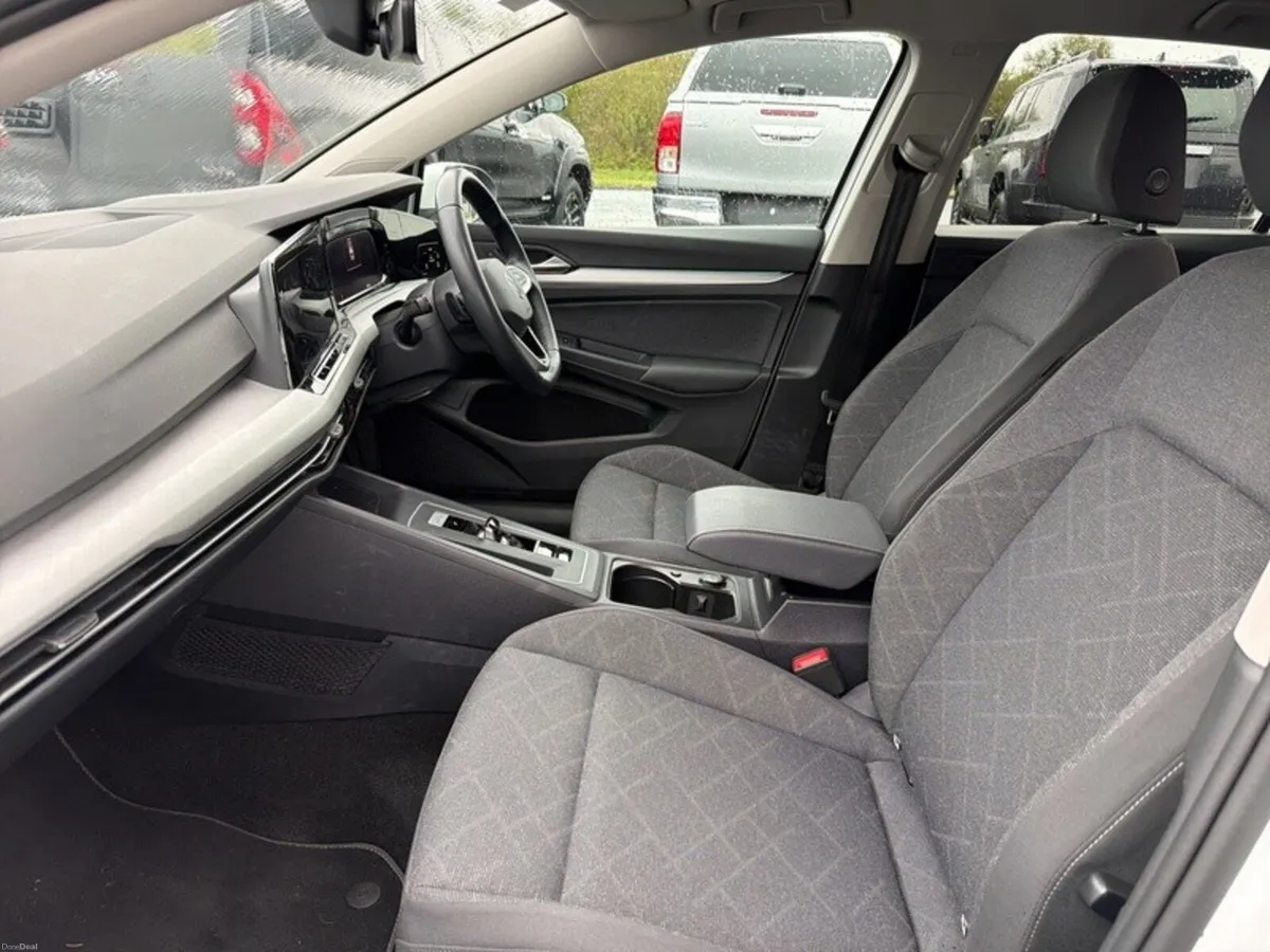 Volkswagen Golf LIFE 1.0 TSI MHEV 110HP 5 - Image 6