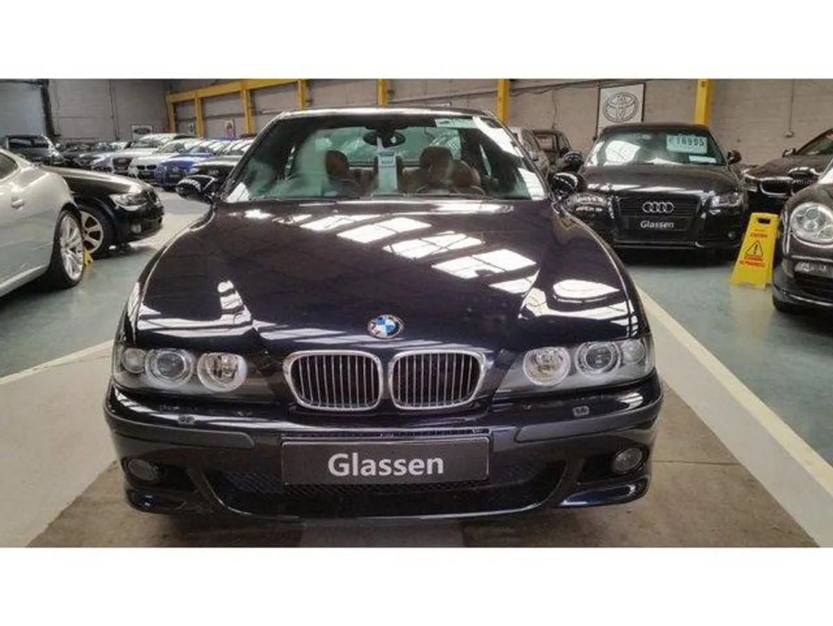 BMW M5 M5 5.0 // MANUAL // IMMACULATE CONDITION // - Image 4