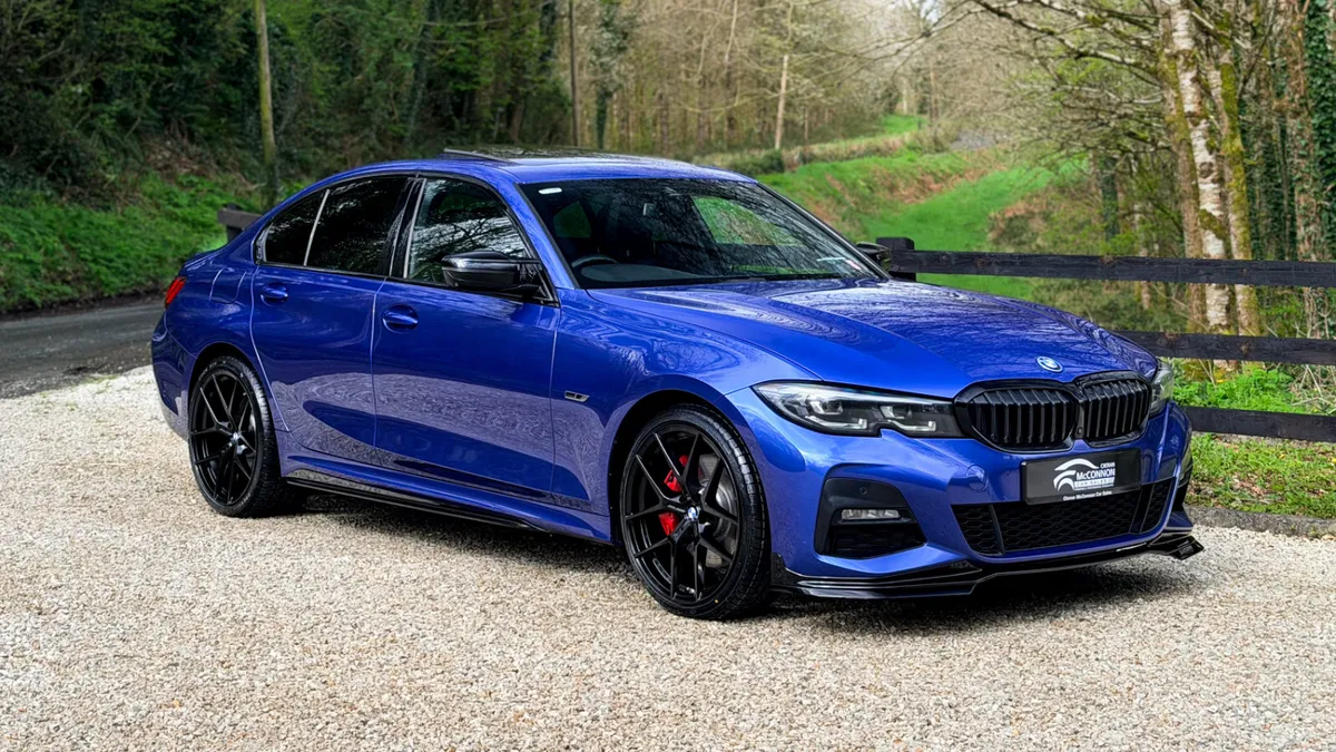 2022 (221) BMW 330e M Sport Pro Pack *SUNROOF - Image 1
