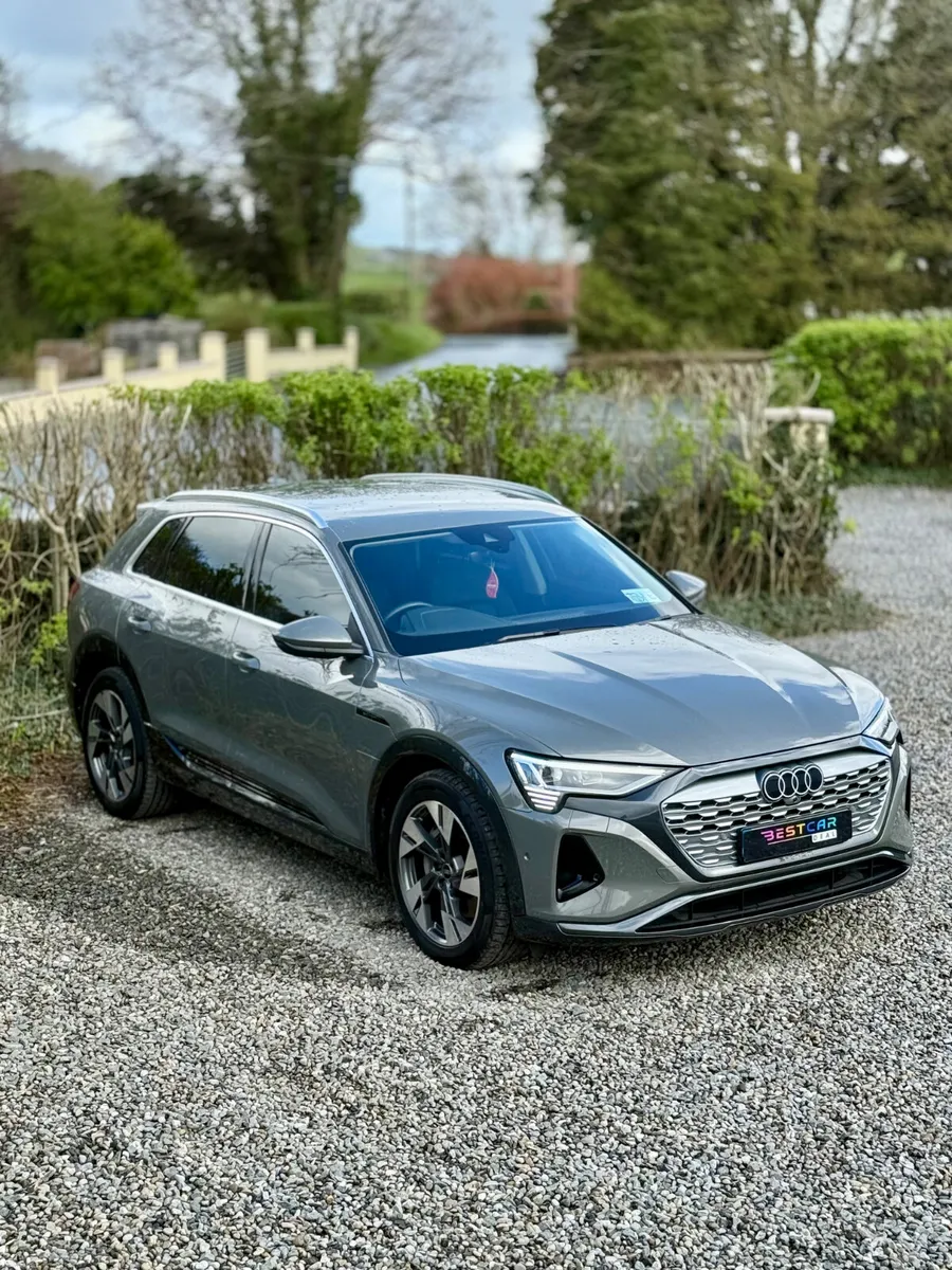 2023 Audi Q8 e-tron 50 quattro Sport Automatic - Image 4
