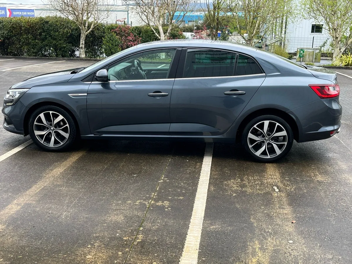 2018 Megane , 1 Owner, very Clean, VALUE !! - Image 4