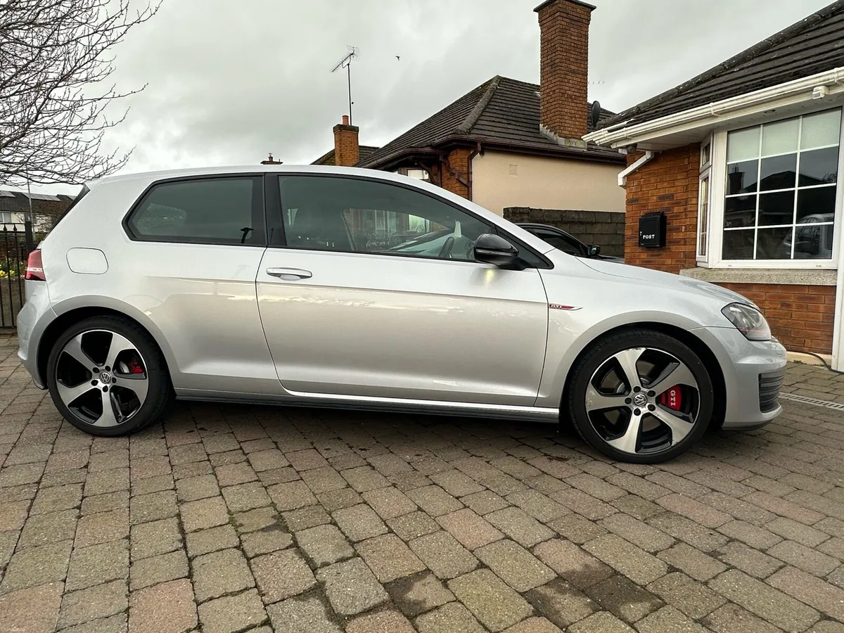Volkswagen Golf Gti - Image 1