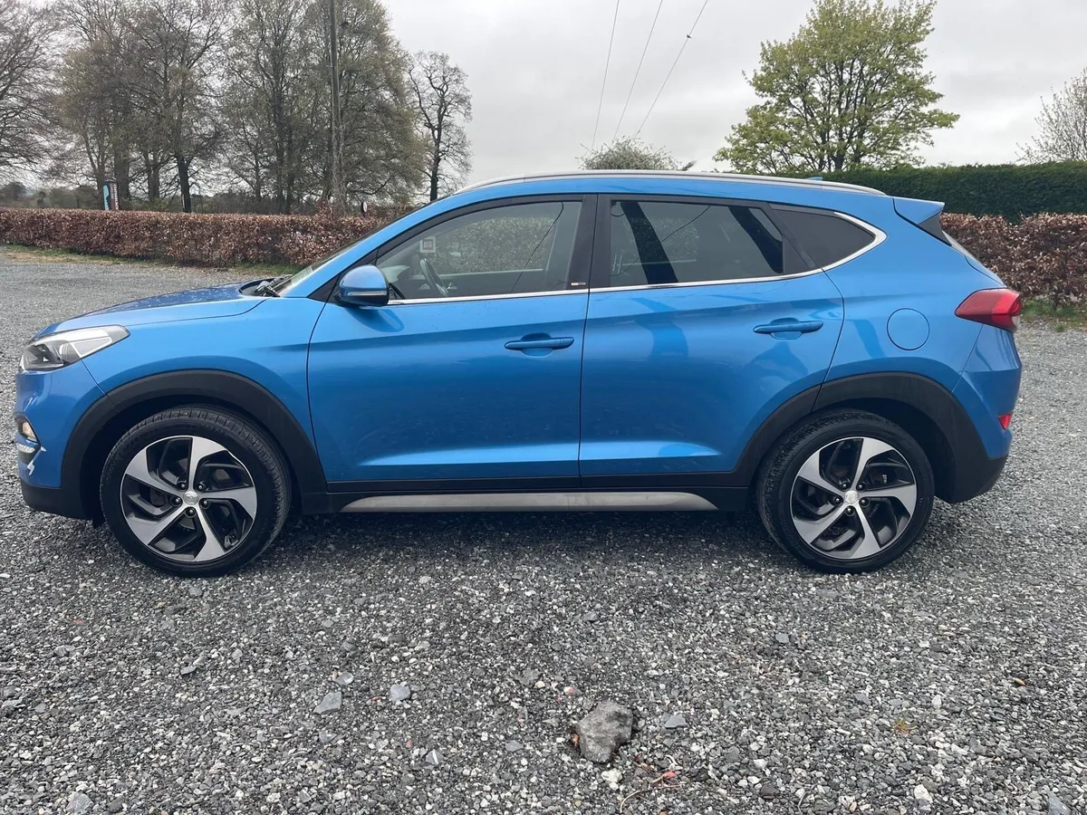 2017 Hyundai Tuscon Executive Sport - Image 4