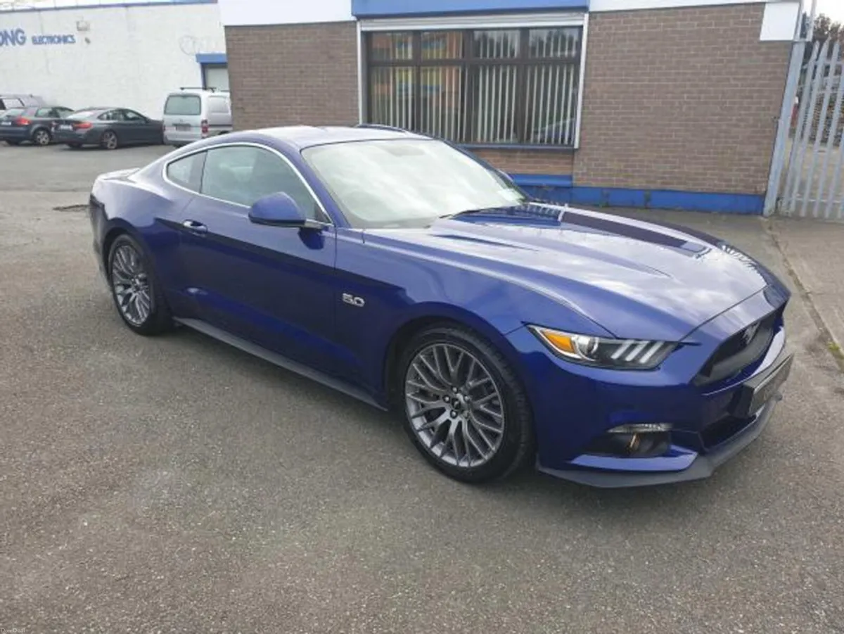 Ford Mustang Fastback 5.0 V8 GT/// CUSTOM PACK// D - Image 4