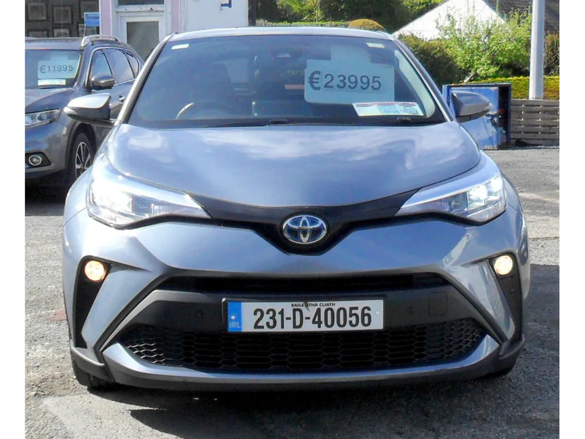 Toyota C-HR HYBRID SPORT 5DR AUTO 1.8 - Image 2