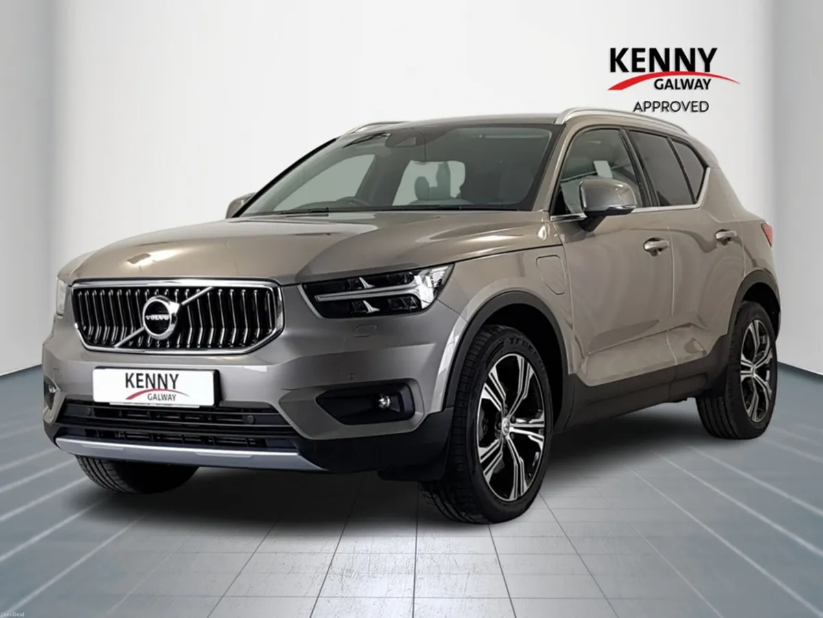 Volvo XC40 T5 PHEV INSCRIPTION 5DR A AUTO - Image 3