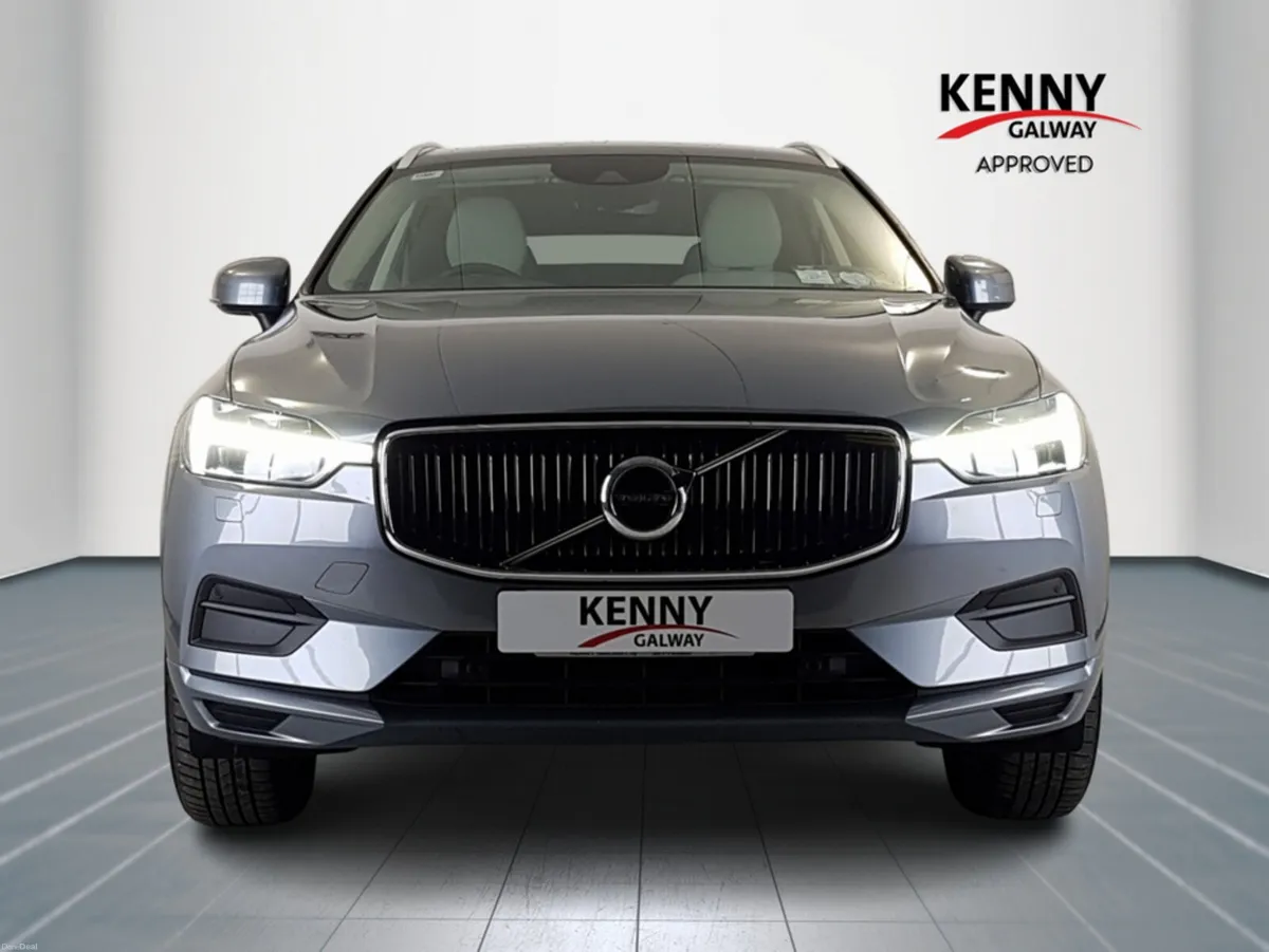 Volvo XC60 B4 MOMENTUM 5DR AUTO - Image 2
