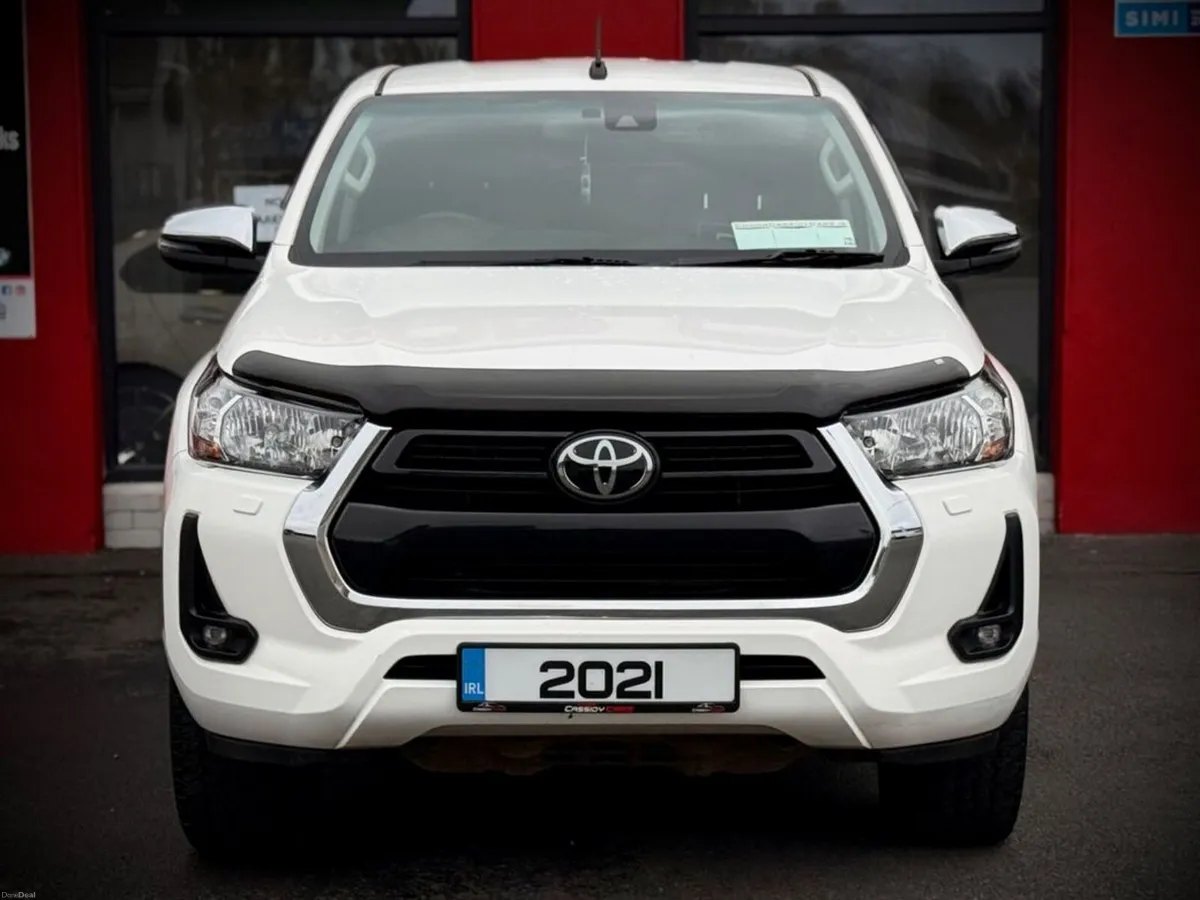 Toyota Hilux ICON 4WD D-4D DCB //SAME DAY FINANCE - Image 2