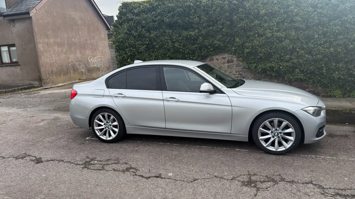 BMW 318 Sport - Image 2