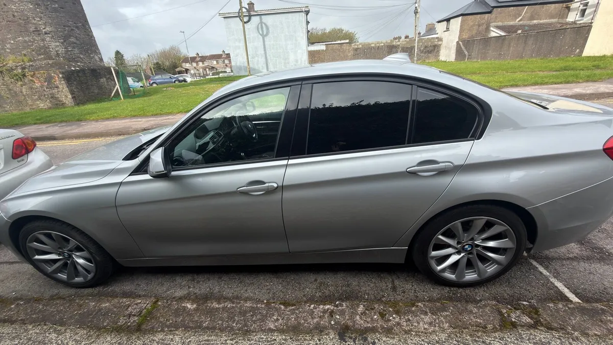 BMW 318 Sport - Image 4