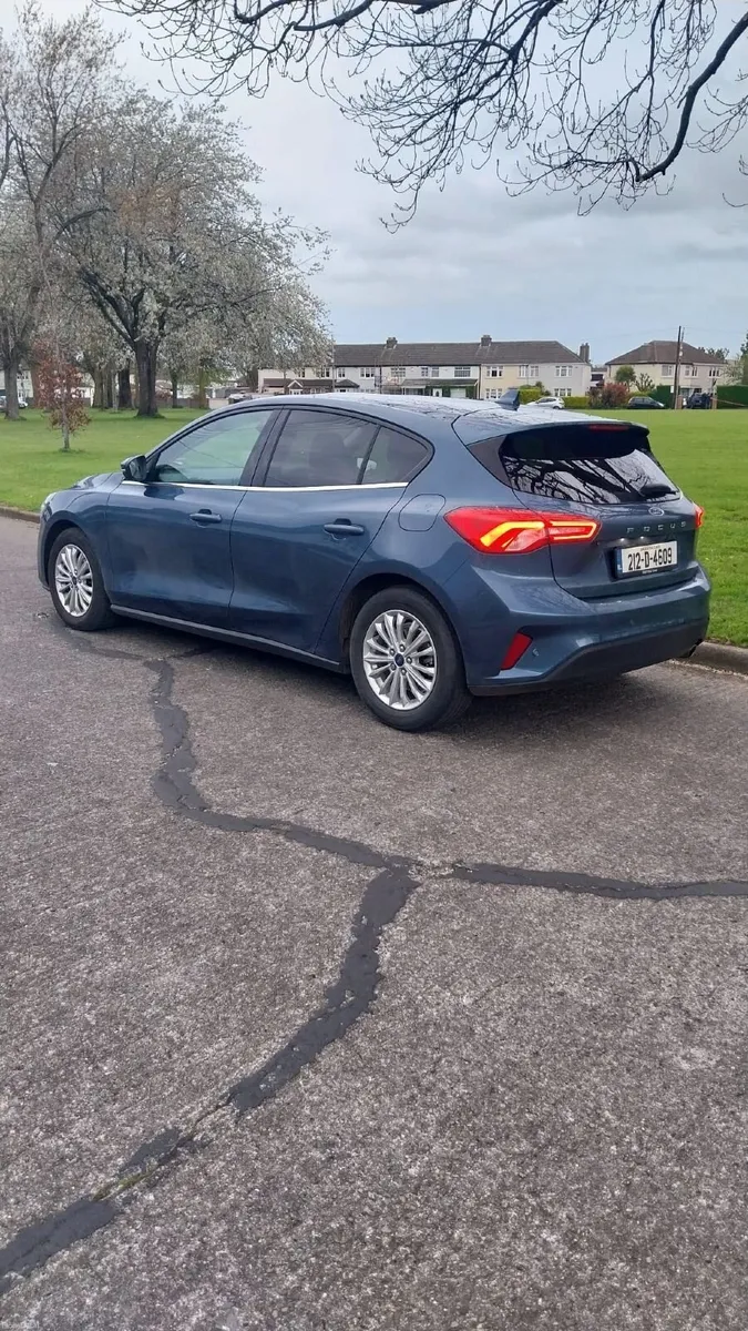 Ford Focus 2021 - Image 2