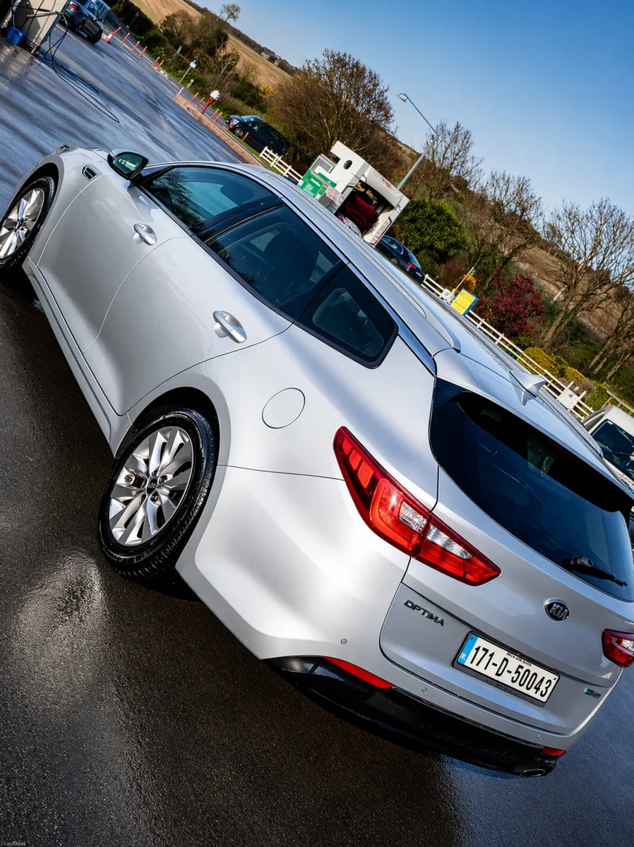KIA OPTIMA EX ESTATE 2017 NCT&TAX LOW MILEAGE - Image 4