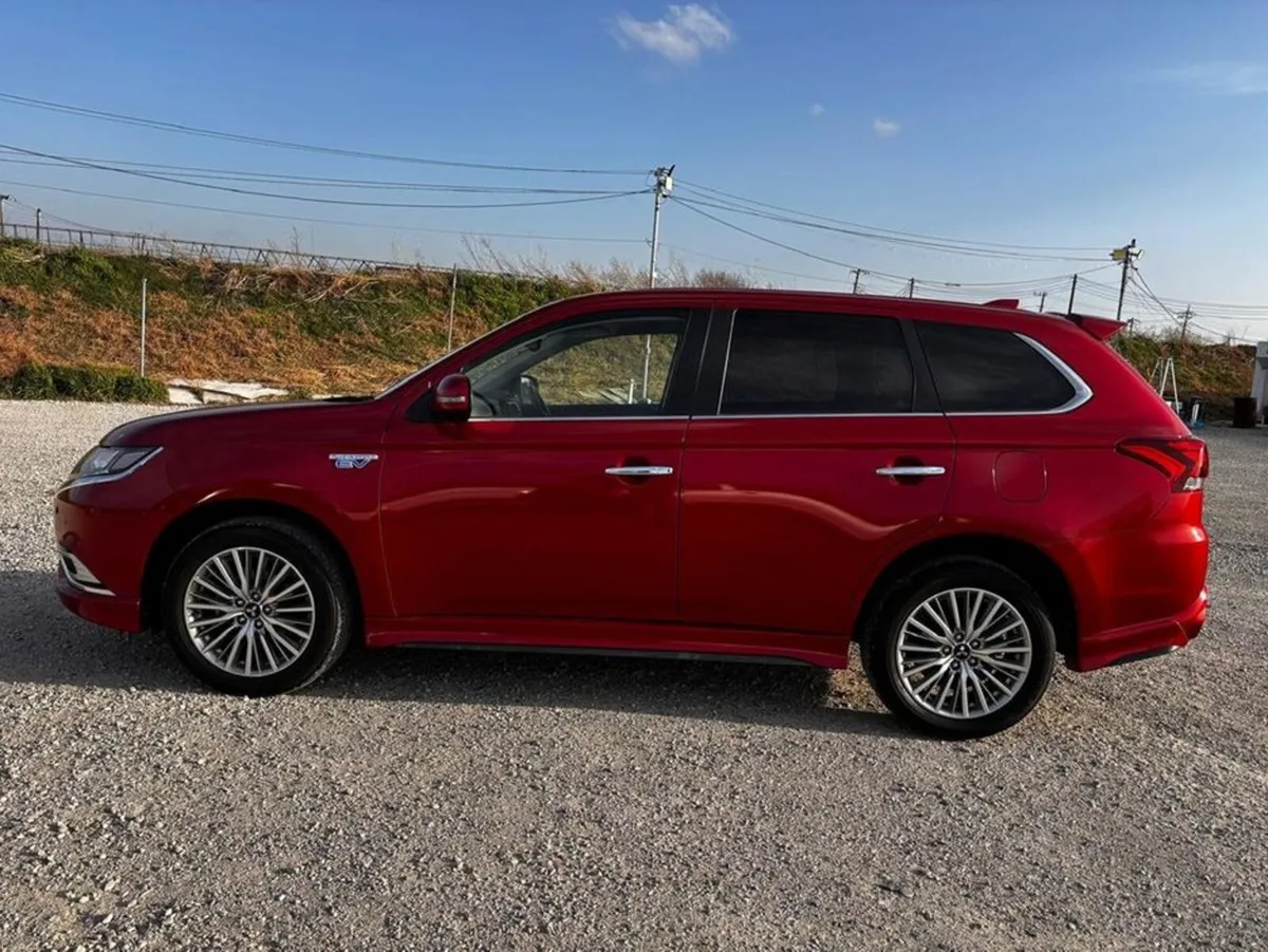 Mitsubishi Outlander 182 G Plus Package - Image 4