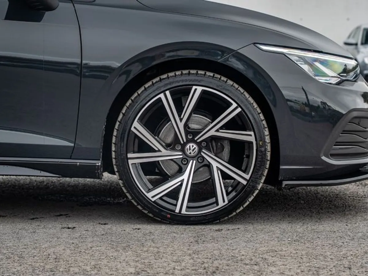 Volkswagen Golf LIFE TDI DSG - Image 3