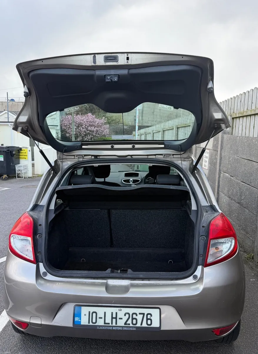 Renault Clio 2010 - Image 4