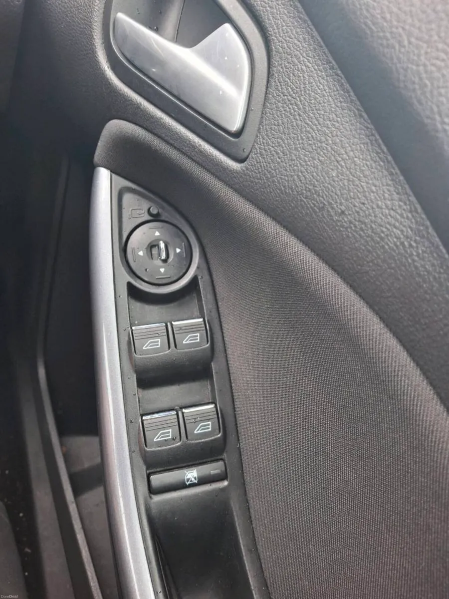 Ford Focus Titianum 2013 - Image 3