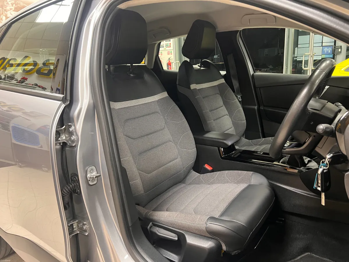 2023 *NOW ON SALE* As New High Spec Manual Diesel - Image 3