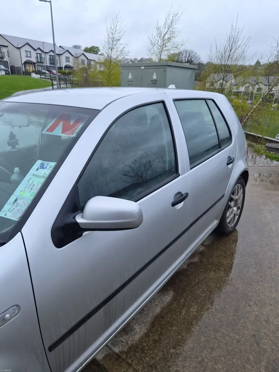 Volkswagen Golf 2004 - Image 1