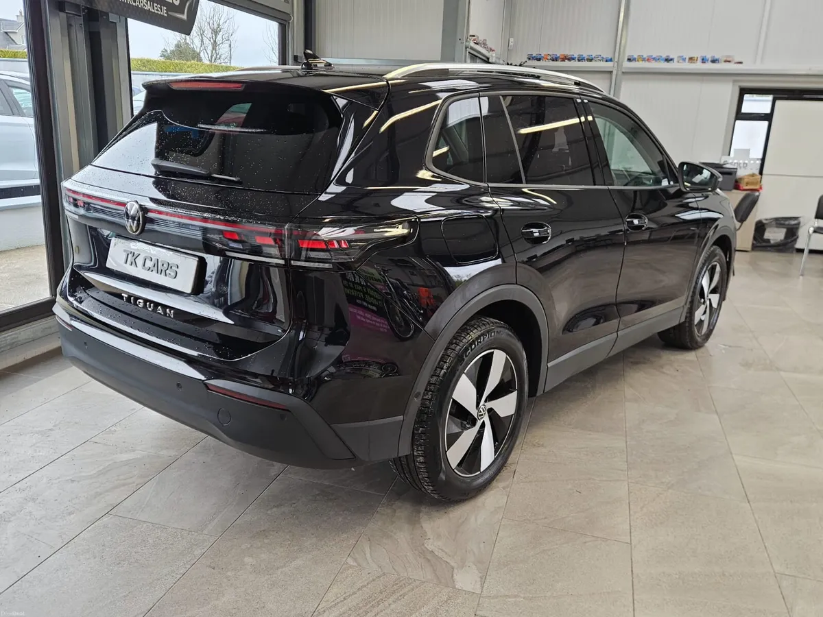 24 VOLKSWAGEN TIGUAN LAUNCH  EDITION AUTO - Image 3