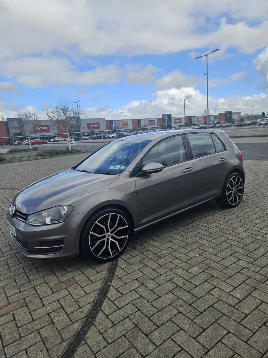 Volkswagen Golf 2014 - Image 1