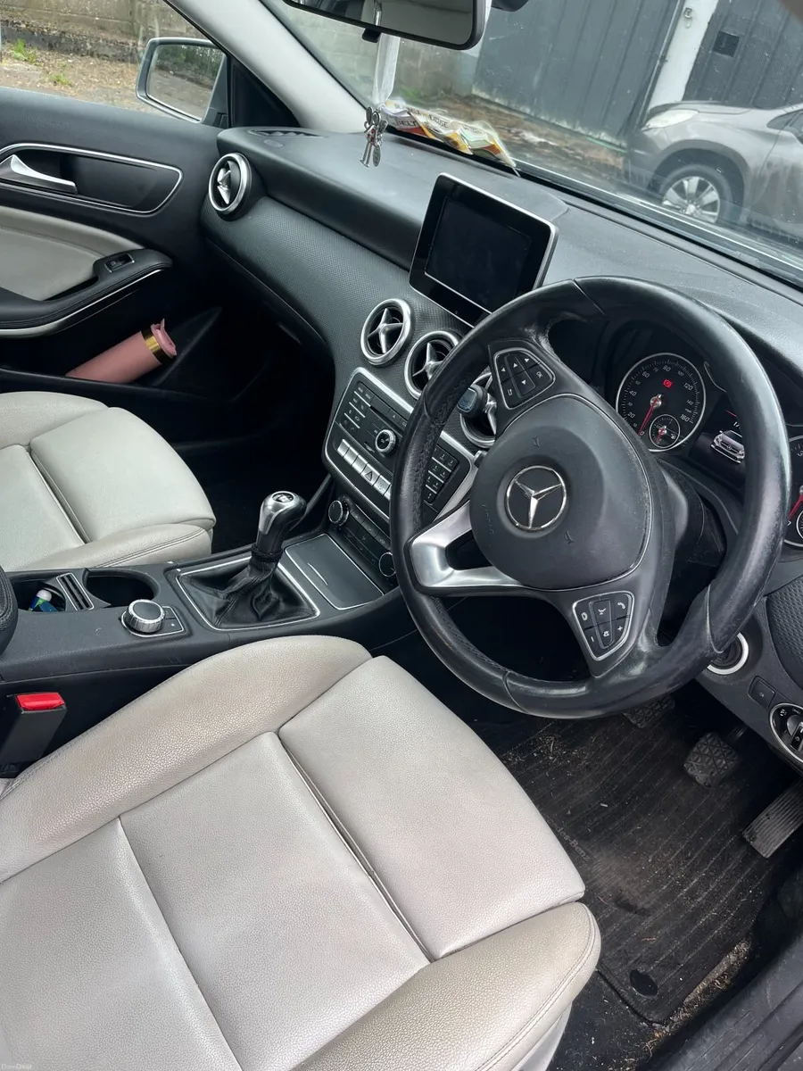 Mercedes-Benz A-Class 2017 - Image 4