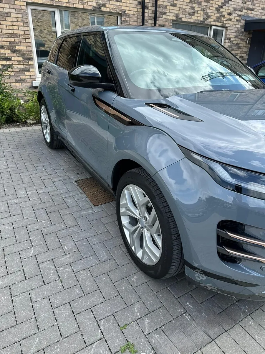 2022 Range Rover Evoque R-Dynamic P300e High Spec - Image 2