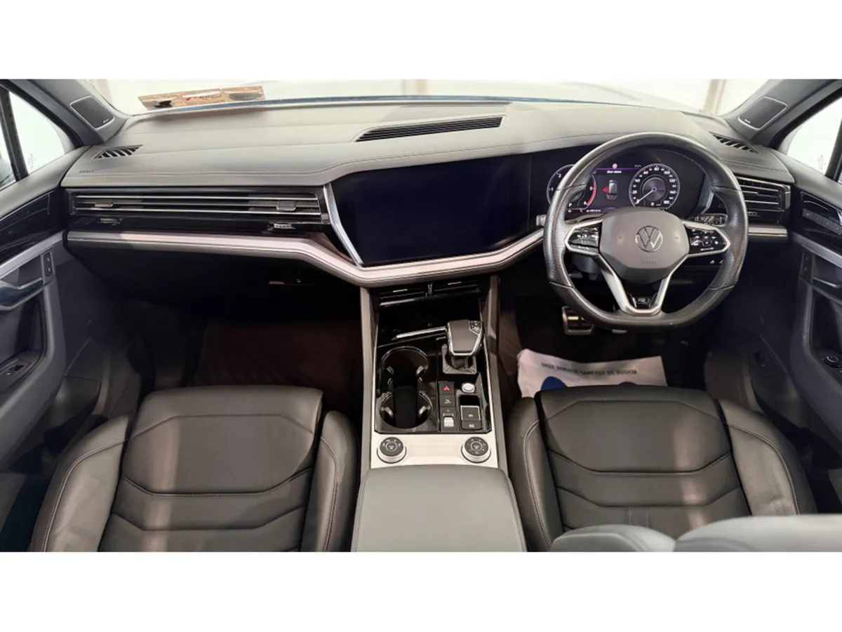 Volkswagen Touareg *BLACK ED*PAN ROOF*286PS*STUNNI - Image 4