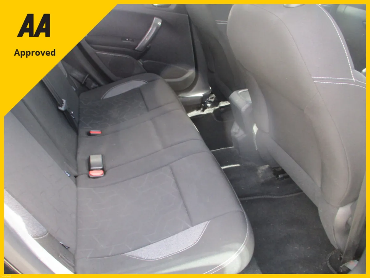 Peugeot 2008 ACTIVE 1.2 PURETECH COMES FULLY SERVI - Image 4